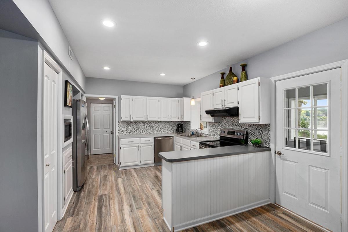 Lakeside Getaway With Dock, Firepit, Grill Newaygo Eksteriør bilde