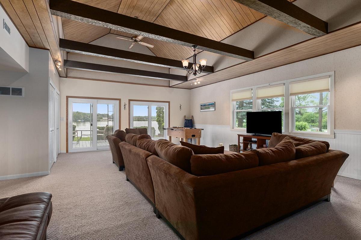 Lakeside Getaway With Dock, Firepit, Grill Newaygo Eksteriør bilde