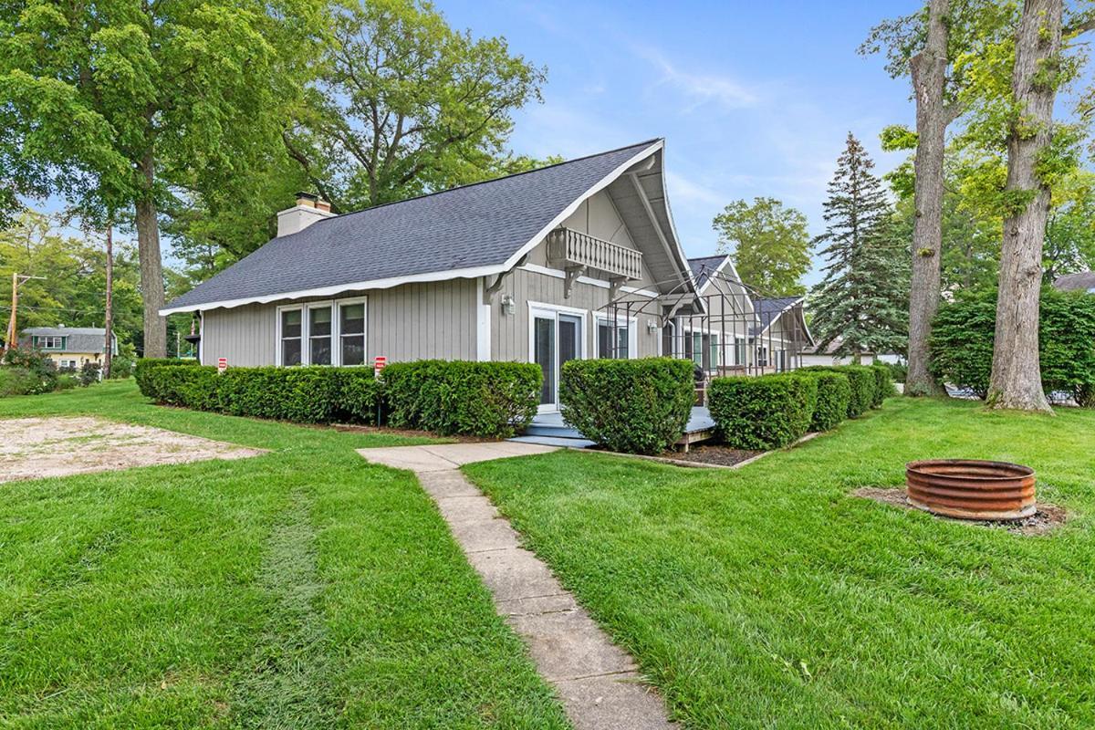 Lakeside Getaway With Dock, Firepit, Grill Newaygo Eksteriør bilde
